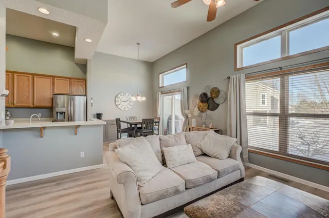 $300,000 | 15444 Foster Drive North, Hugo, MN 55038