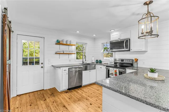 $585,000 | 9654 Highway 119 North, Leasburg, NC 27291