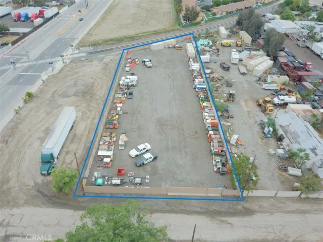 a view of a bathroom