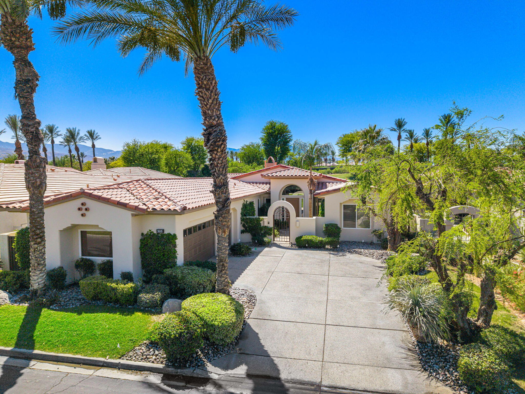 505 Indian Ridge Drive Palm Desert, CA 92211 - Photo 13 of 62 13-web-or-mls-JDRisge_OPMG_0526_003
