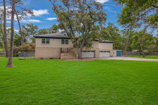 $454,995 | 1010 Rosewood Drive, Dickinson, TX 77539