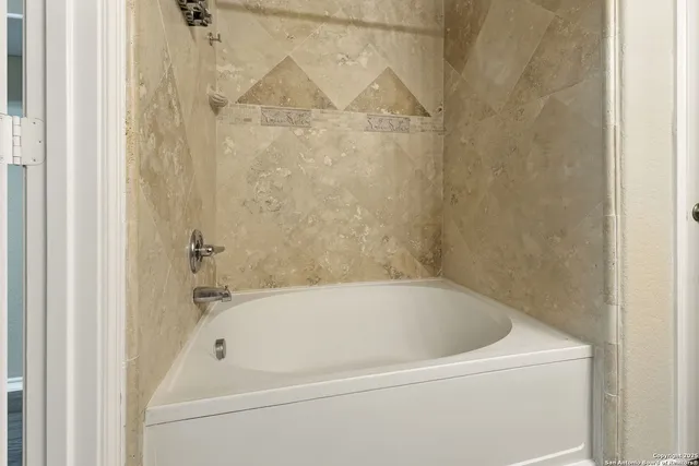 $2,295 | 506 Leafy Ridge, San Antonio, TX 78251