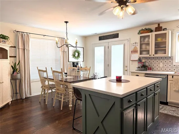 $319,000 | 10918 Fallowfield Drive, Lebanon, IL 62254