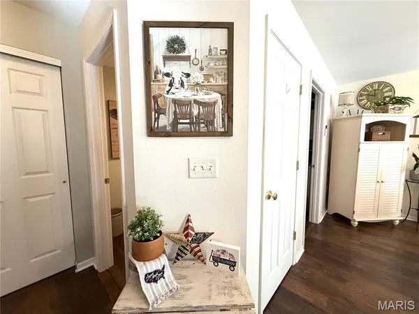 $319,000 | 10918 Fallowfield Drive, Lebanon, IL 62254