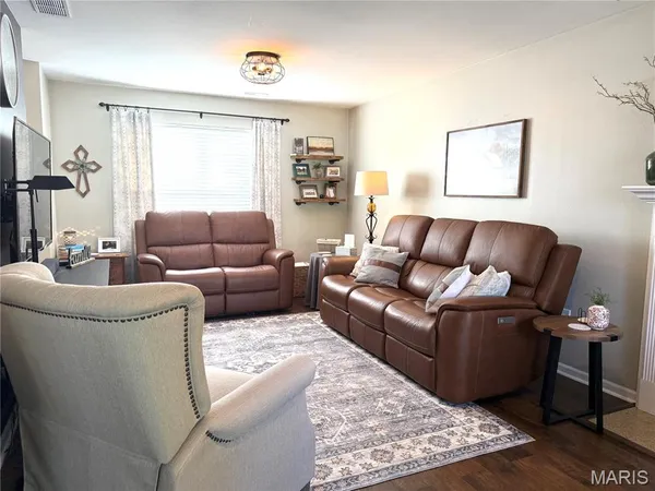 $319,000 | 10918 Fallowfield Drive, Lebanon, IL 62254