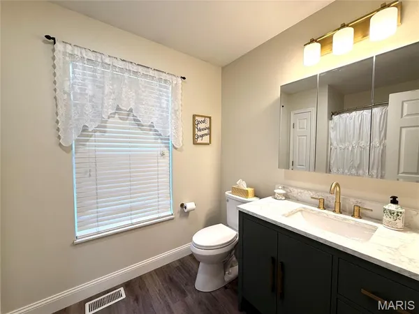 $319,000 | 10918 Fallowfield Drive, Lebanon, IL 62254