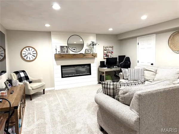 $319,000 | 10918 Fallowfield Drive, Lebanon, IL 62254