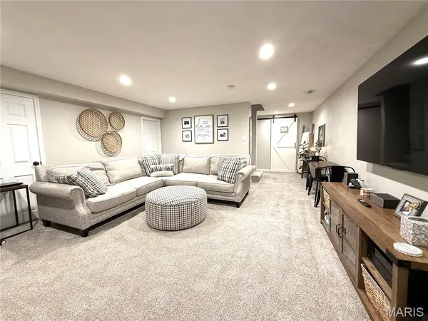 $319,000 | 10918 Fallowfield Drive, Lebanon, IL 62254
