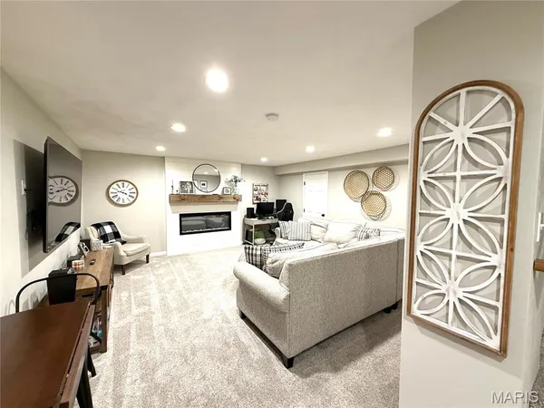 $319,000 | 10918 Fallowfield Drive, Lebanon, IL 62254