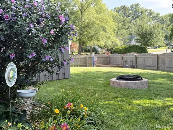 $319,000 | 10918 Fallowfield Drive, Lebanon, IL 62254