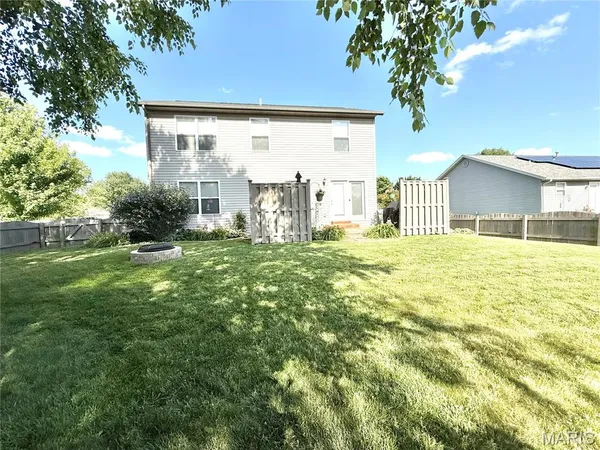 $319,000 | 10918 Fallowfield Drive, Lebanon, IL 62254