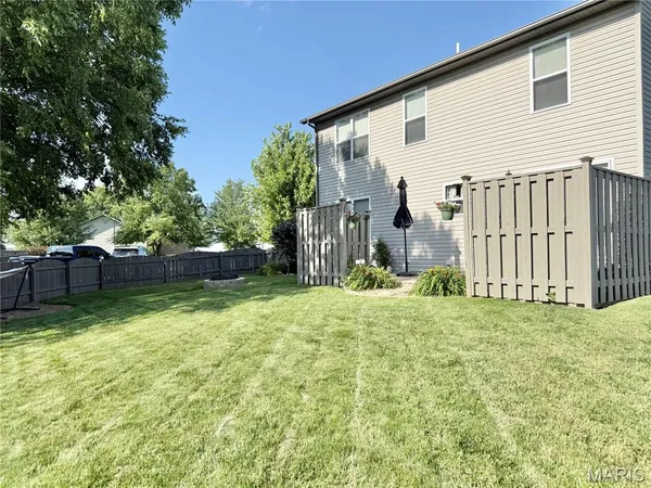 $319,000 | 10918 Fallowfield Drive, Lebanon, IL 62254