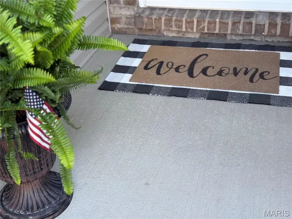 $319,000 | 10918 Fallowfield Drive, Lebanon, IL 62254