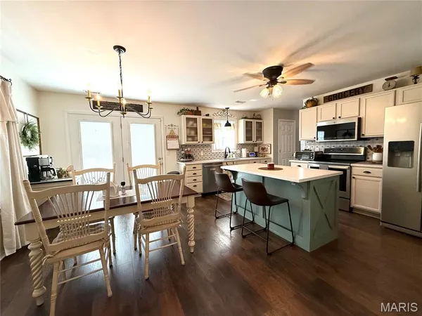 $319,000 | 10918 Fallowfield Drive, Lebanon, IL 62254
