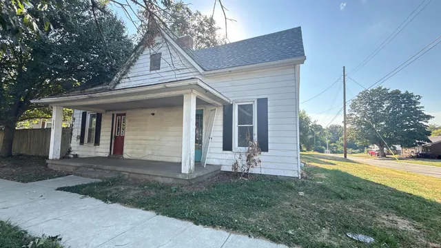 $55,000 | 206 North 3rd Street, Owensville, IN 47665