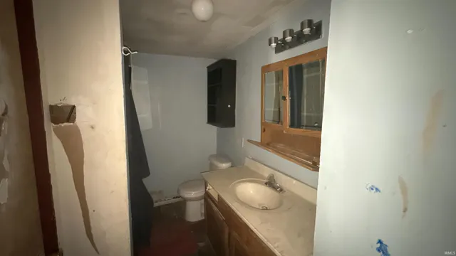 $55,000 | 206 North 3rd Street, Owensville, IN 47665