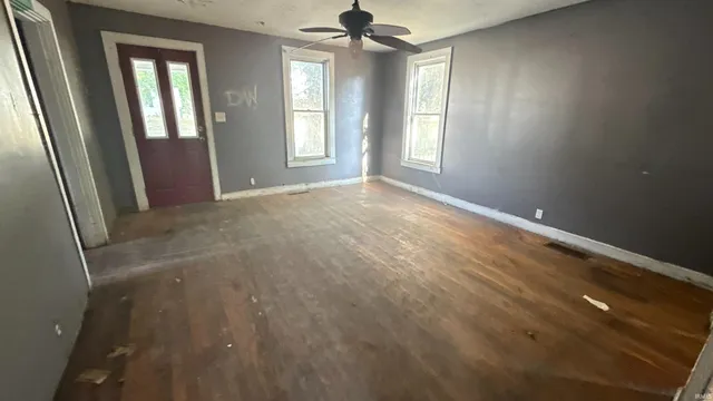 $55,000 | 206 North 3rd Street, Owensville, IN 47665