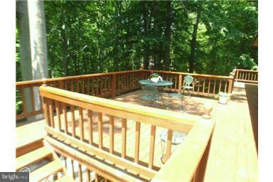 723 Petersburg Road Davidsonville, MD 21035 - Photo 15 of 30 Exterior deck
