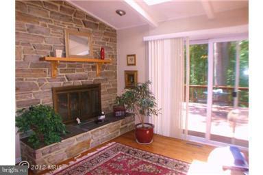 723 Petersburg Road Davidsonville, MD 21035 - Photo 6 of 30 Family Room