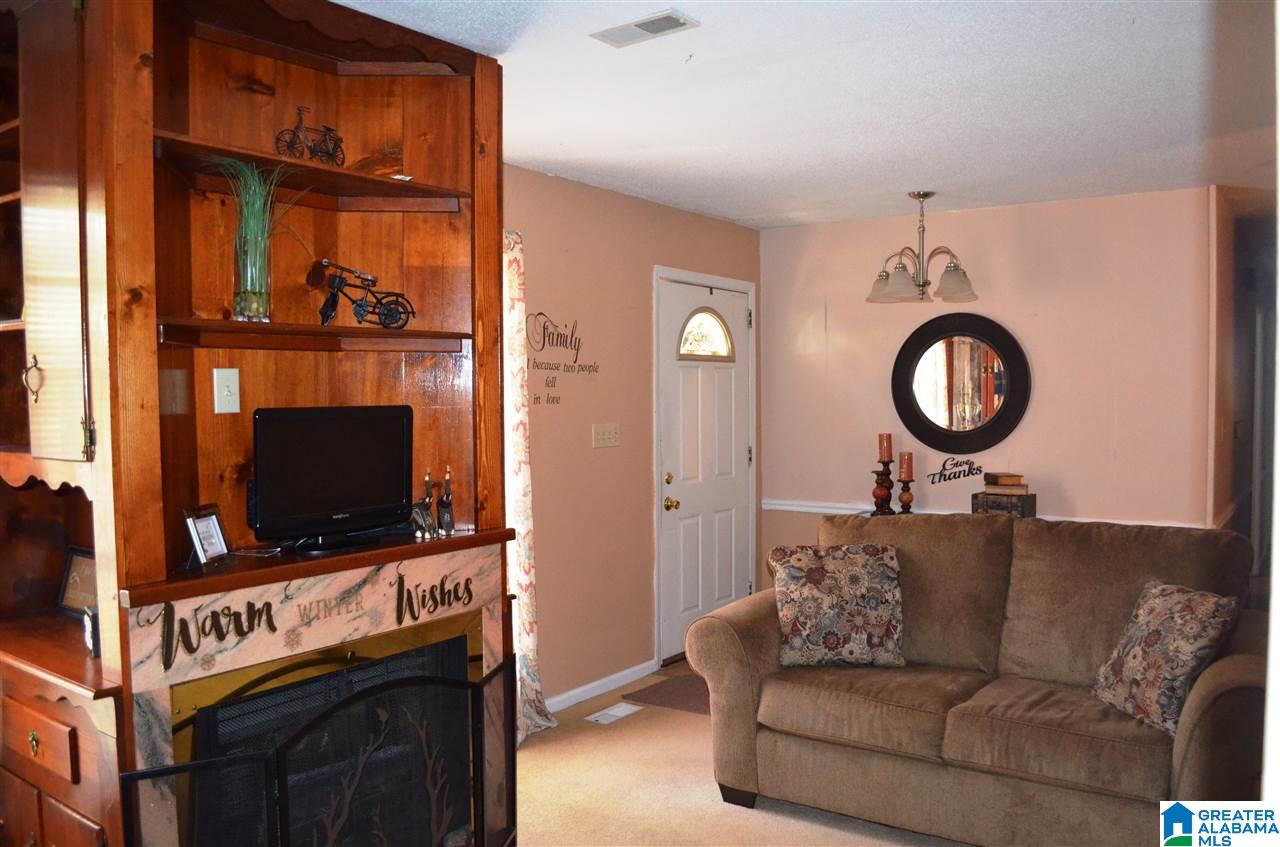2736 6th Street Northeast Birmingham, AL 35215 - Photo 4 of 21