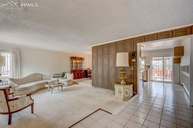 656 Gilcrest Road Colorado Springs, CO 80906 - Photo 4 of 48