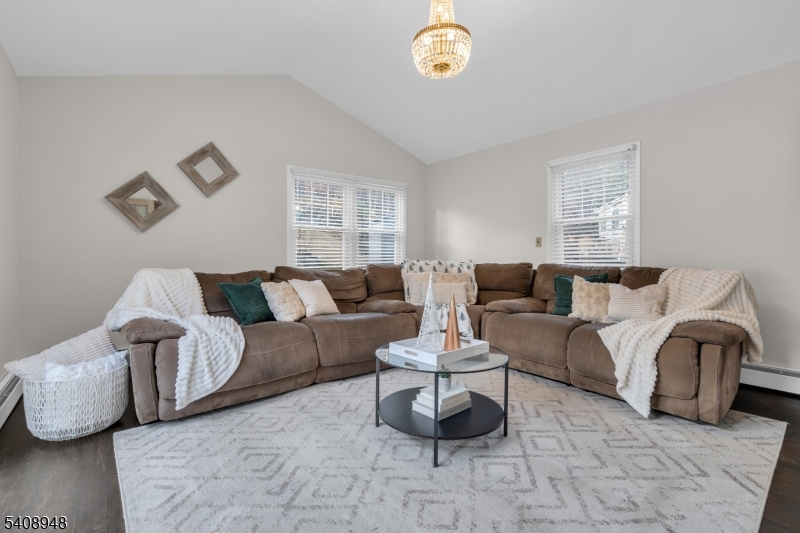 37 Schmitt Road West Orange, NJ 07052 - Photo 5 of 33