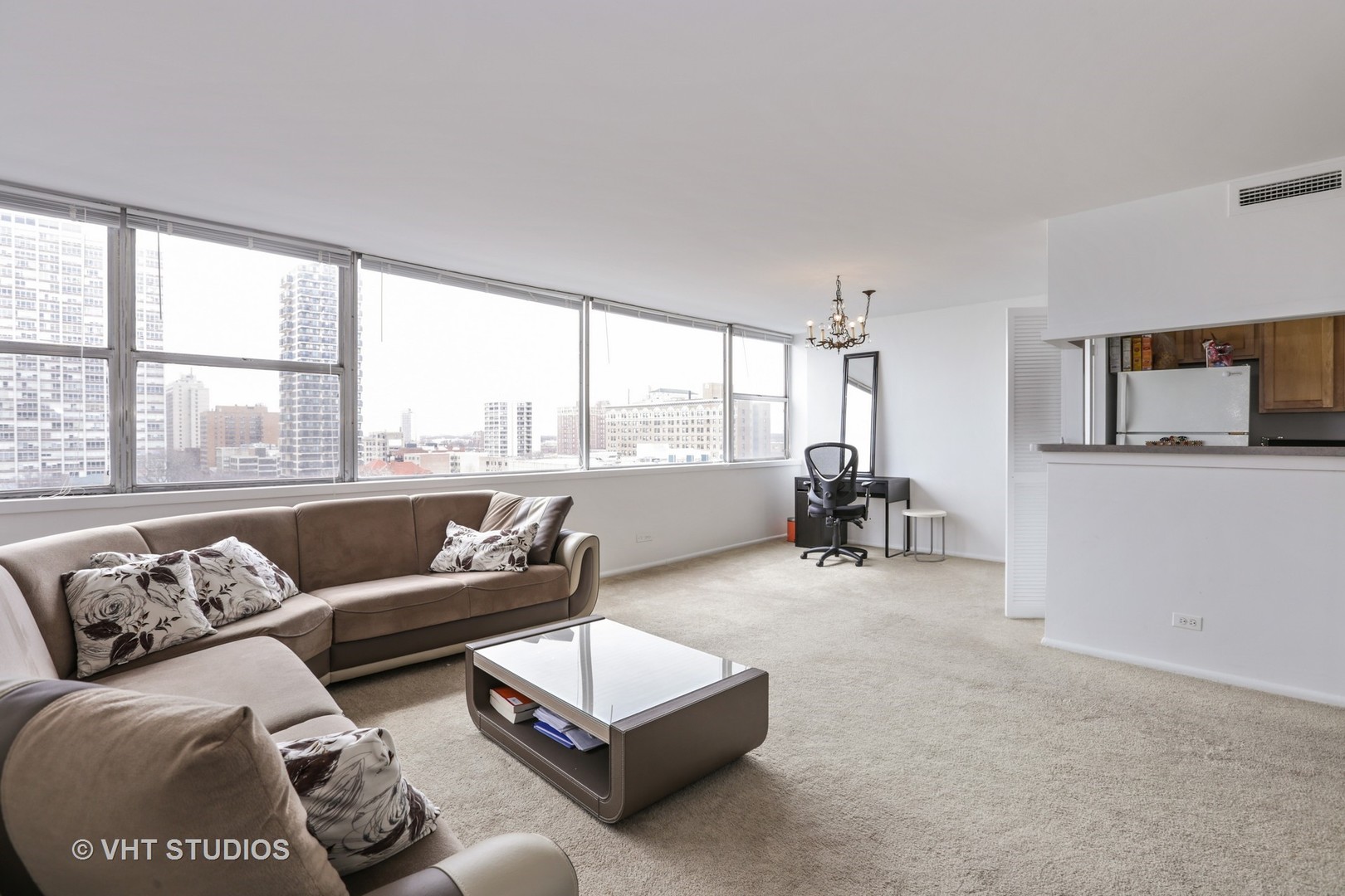 6301 North Sheridan Road, Unit 8G Chicago, IL 60660 - Photo 4 of 8