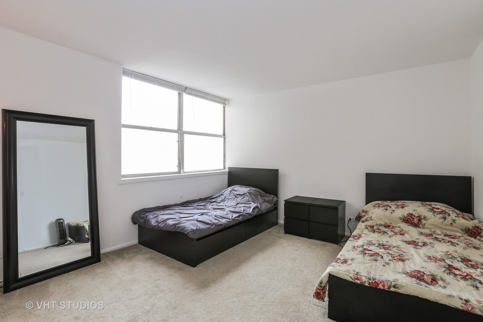 6301 North Sheridan Road, Unit 8G Chicago, IL 60660 - Photo 6 of 8
