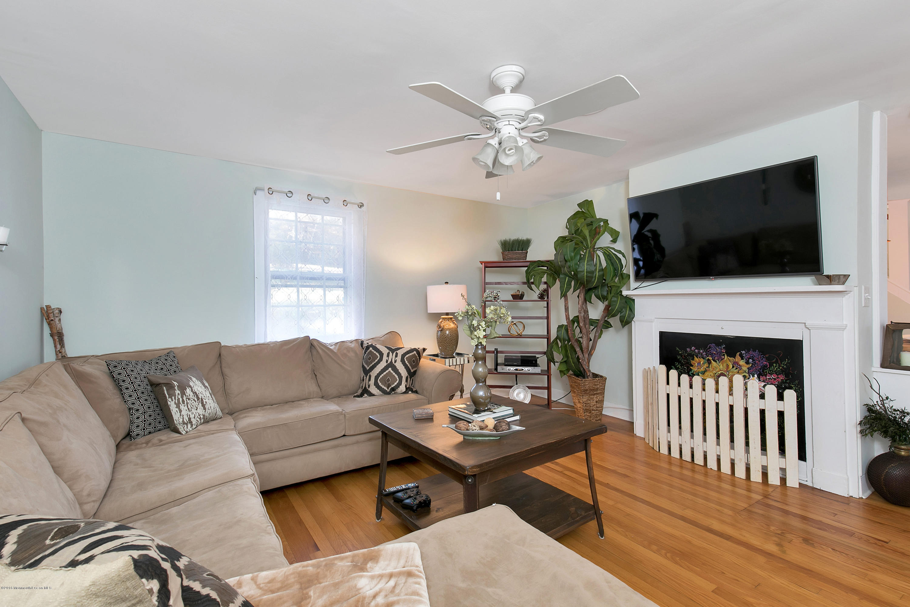 116 Oak Hill Road Middletown, NJ 07701 - Photo 12 of 18 116 Oak Hill Rd Red Bank NJ-print-007-15