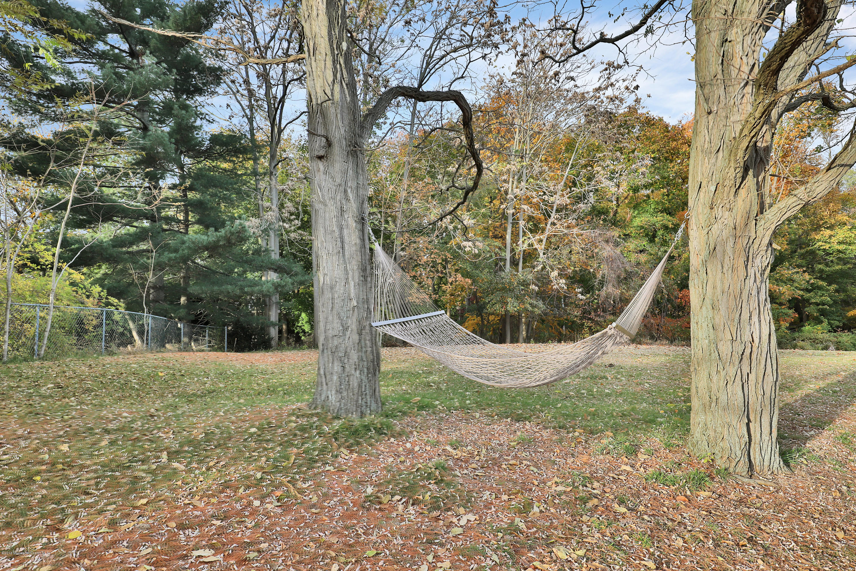116 Oak Hill Road Middletown, NJ 07701 - Photo 18 of 18 116 Oak Hill Rd Red Bank NJ-print-015-25