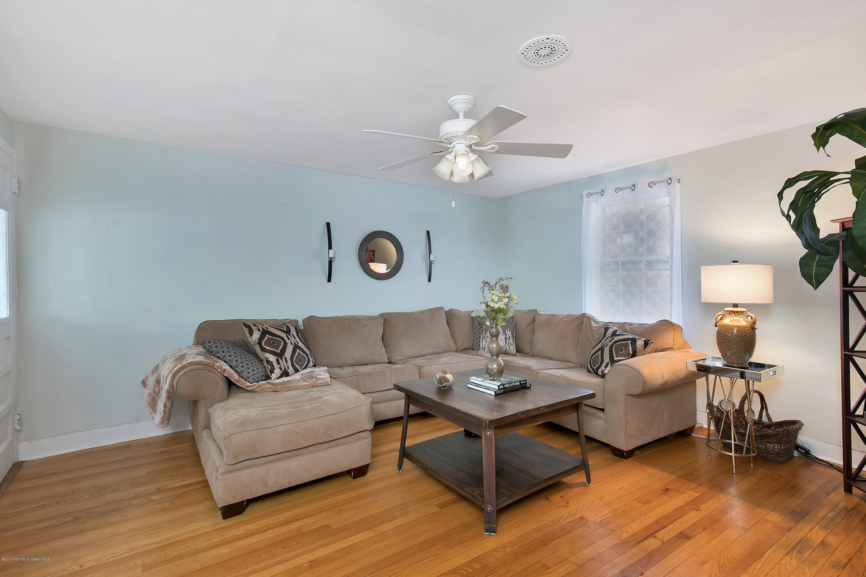 116 Oak Hill Road Middletown, NJ 07701 - Photo 4 of 18 116 Oak Hill Rd Red Bank NJ-print-002-14