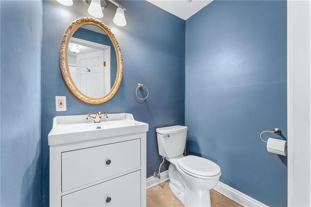 2547 Hunting Ridge Trail Bridgeville, PA 15017 - Photo 4 of 25 Gallery Image 4