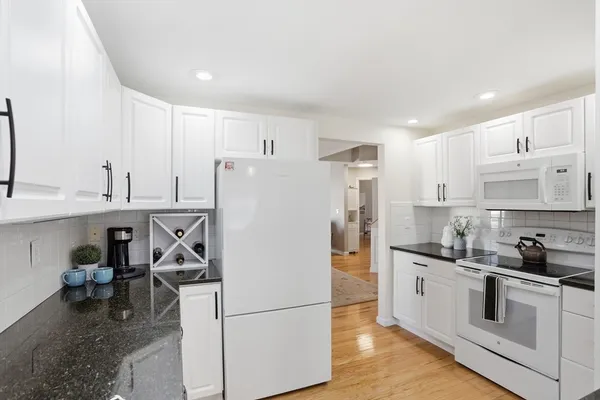 $550,000 | 3 Strawberry Lane, Unit A, Hudson, MA 01749