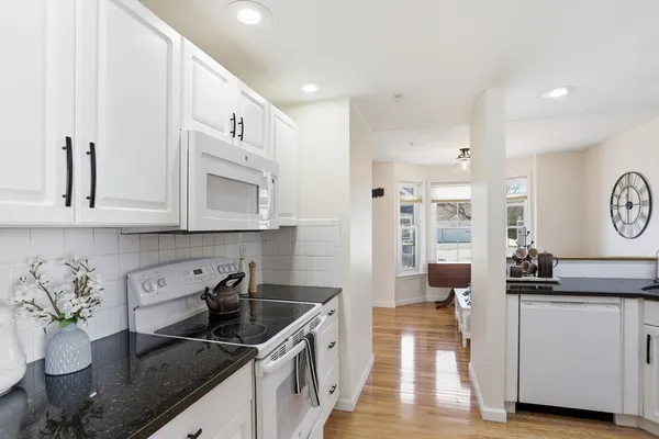 $550,000 | 3 Strawberry Lane, Unit A, Hudson, MA 01749