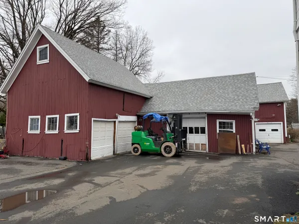 a view of a house with a big yard