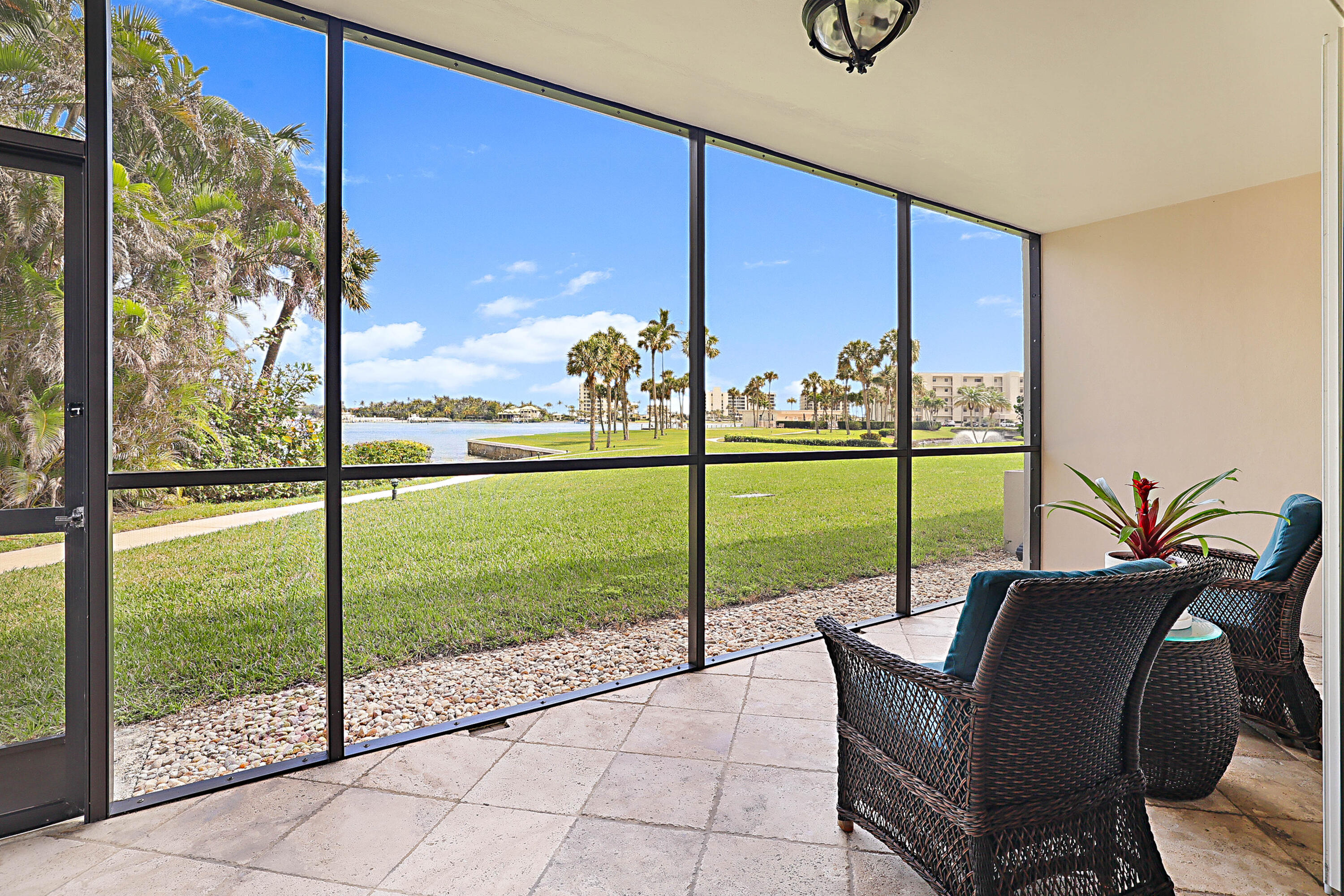 300 Intracoastal Place, Unit 101 Jupiter, FL 33469 - Photo 23 of 44 300 Intracoastal Place 101-22