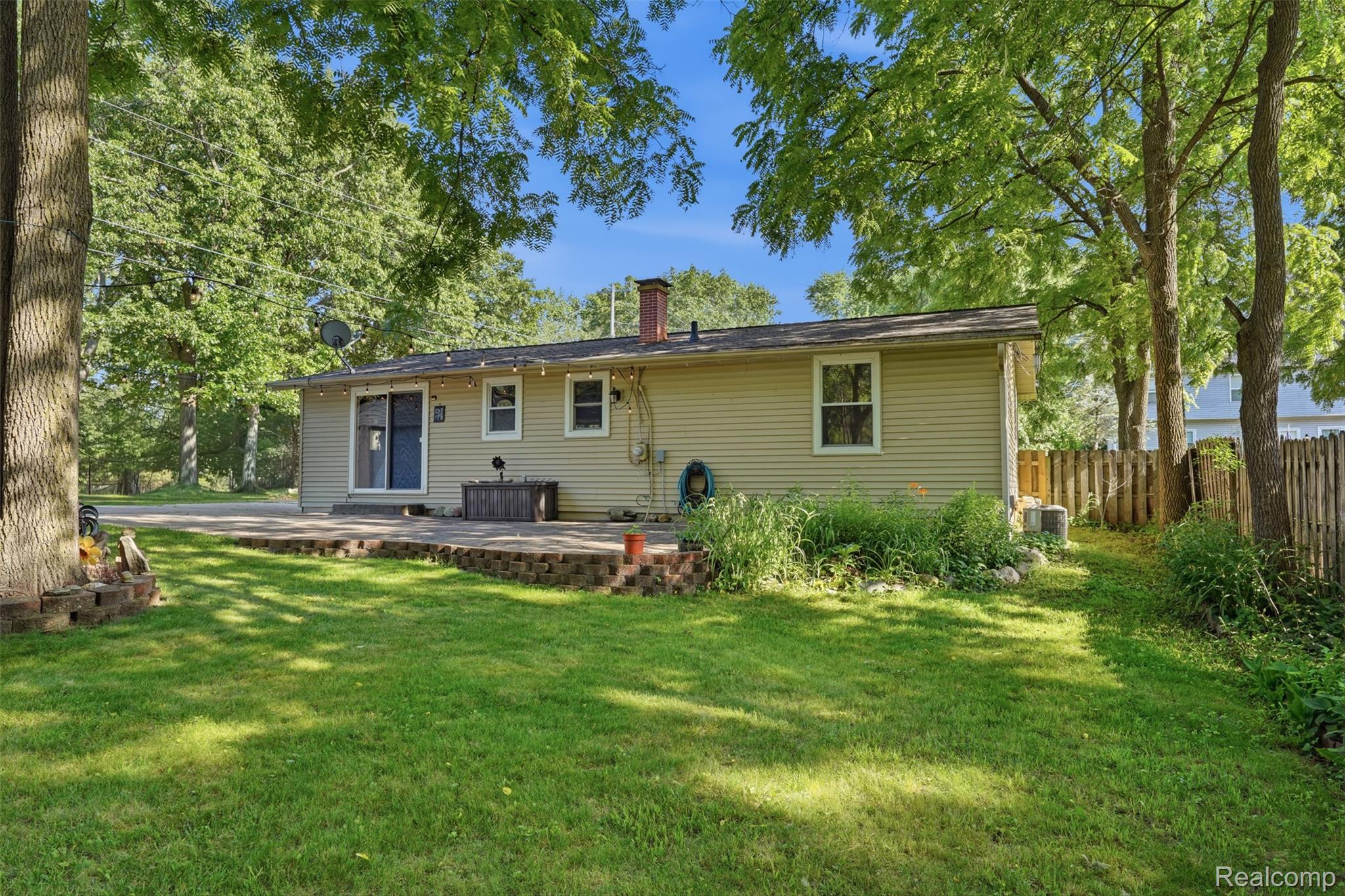 608 Snyder Road Highland, MI 48357 - Photo 19 of 22 608 snyder rd-25.jpg