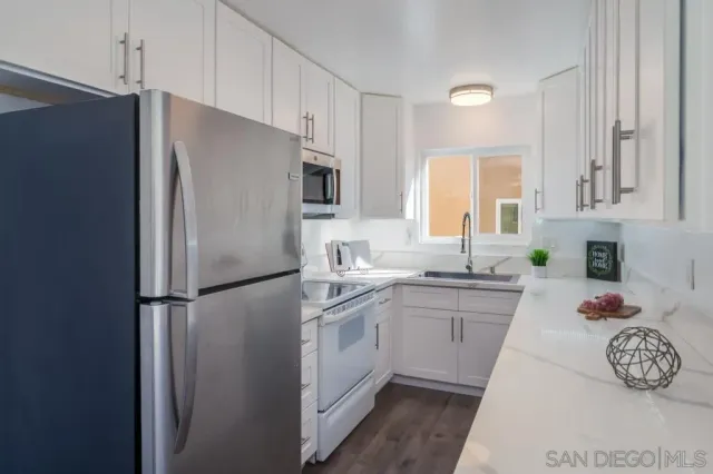 $549,800 | 10532 Caminito Rimini, San Diego, CA 92129