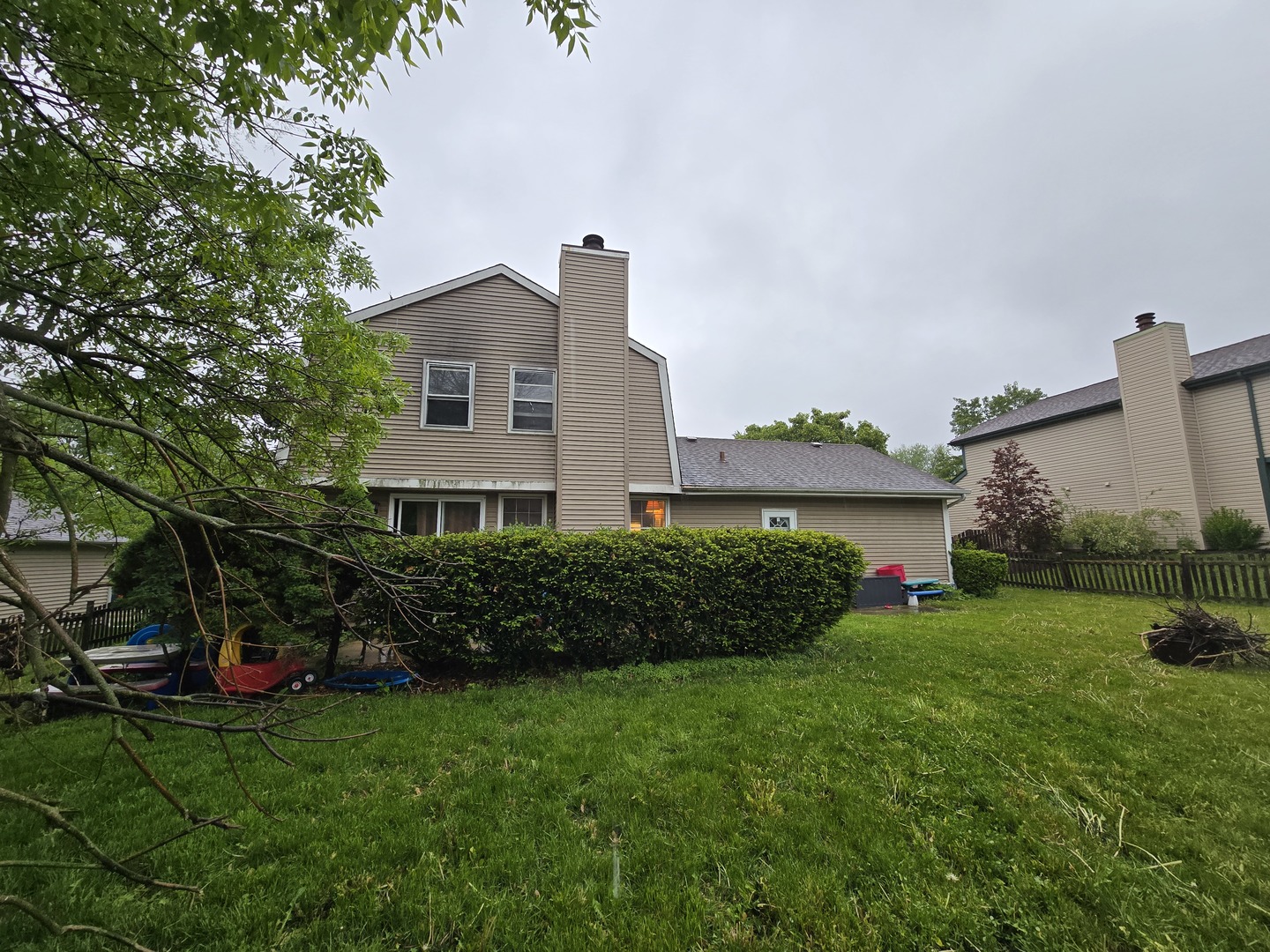 355 Crestwood Court Algonquin, IL 60102 - Photo 2 of 8