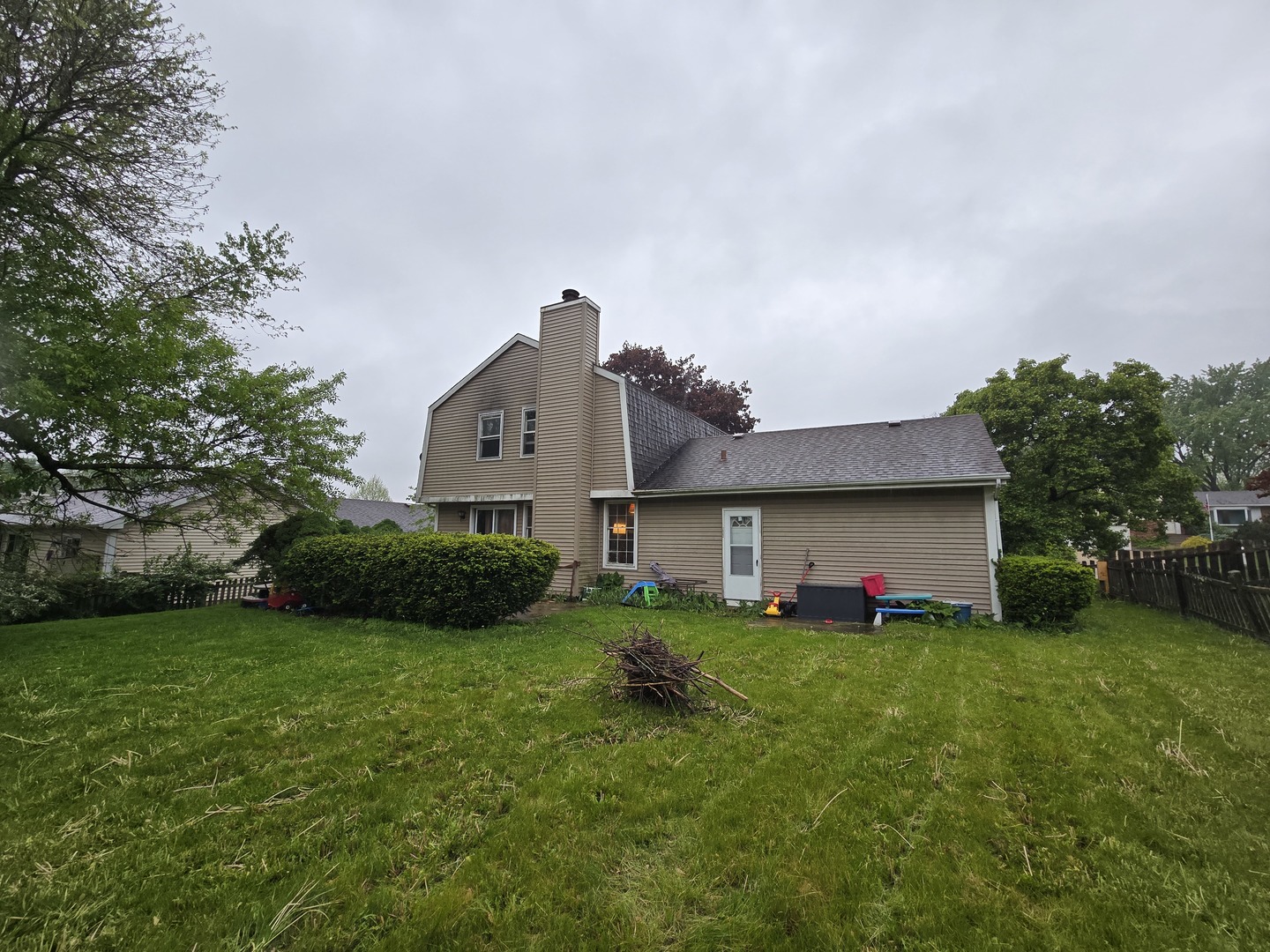 355 Crestwood Court Algonquin, IL 60102 - Photo 3 of 8