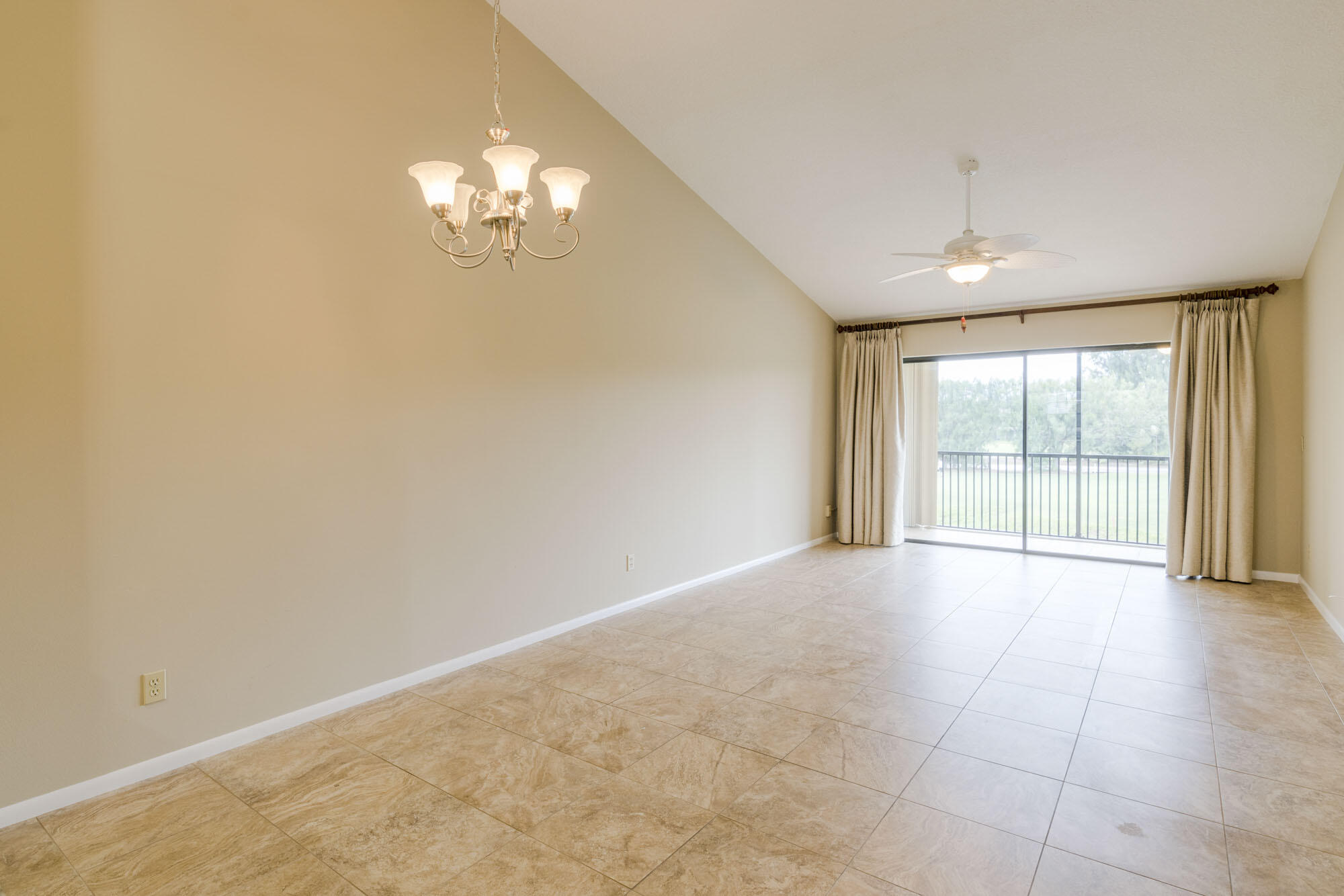 402 Pinecrest Circle, Unit D Jupiter, FL 33458 - Photo 8 of 18 Spacious Great Room