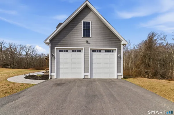$649,999 | 26 Quakertown Meadows, Ledyard, CT 06339