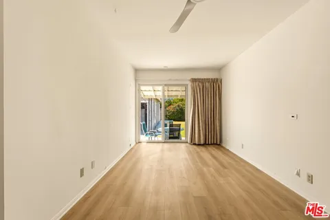 $5,600 | 7407 Naylor Avenue, Los Angeles, CA 90045