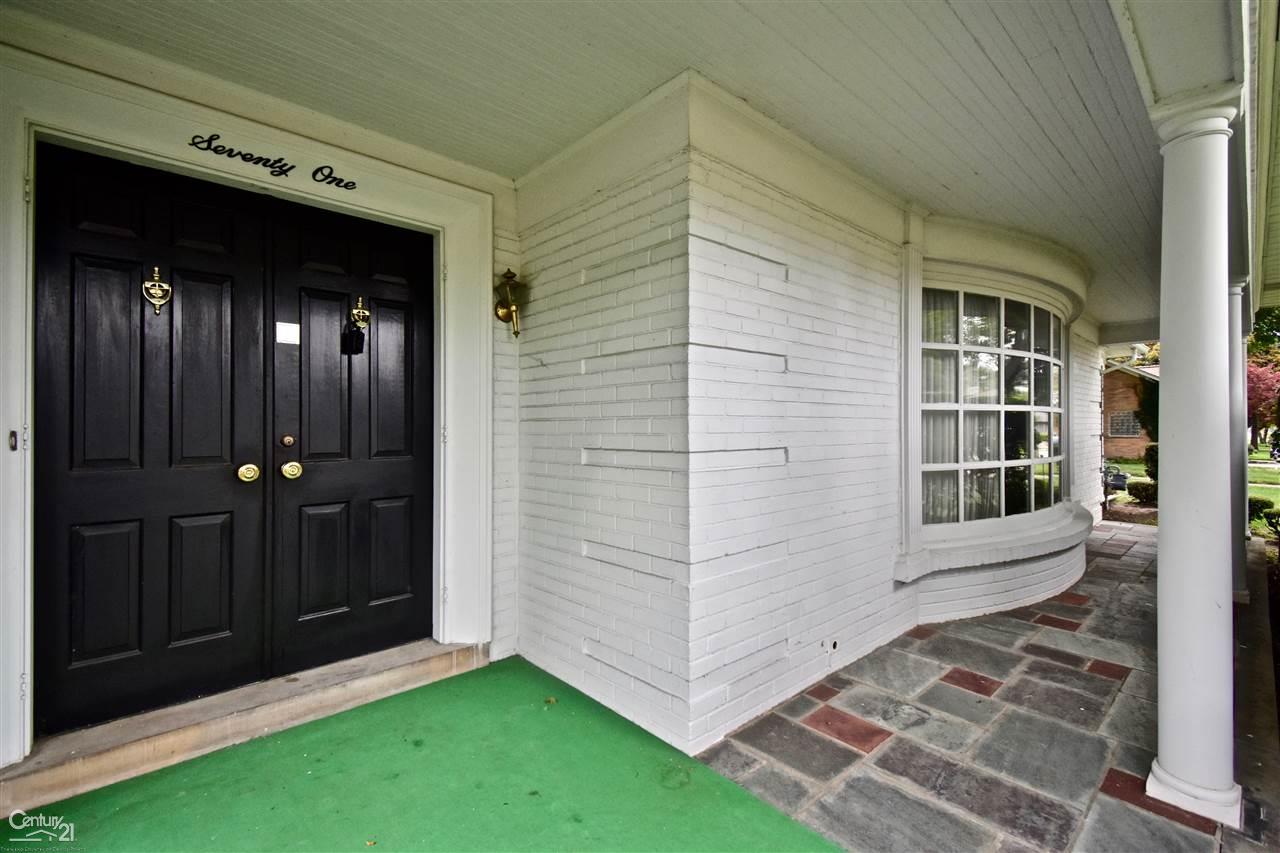 71 Fairford Road Grosse Pointe, MI 48236 - Photo 4 of 29