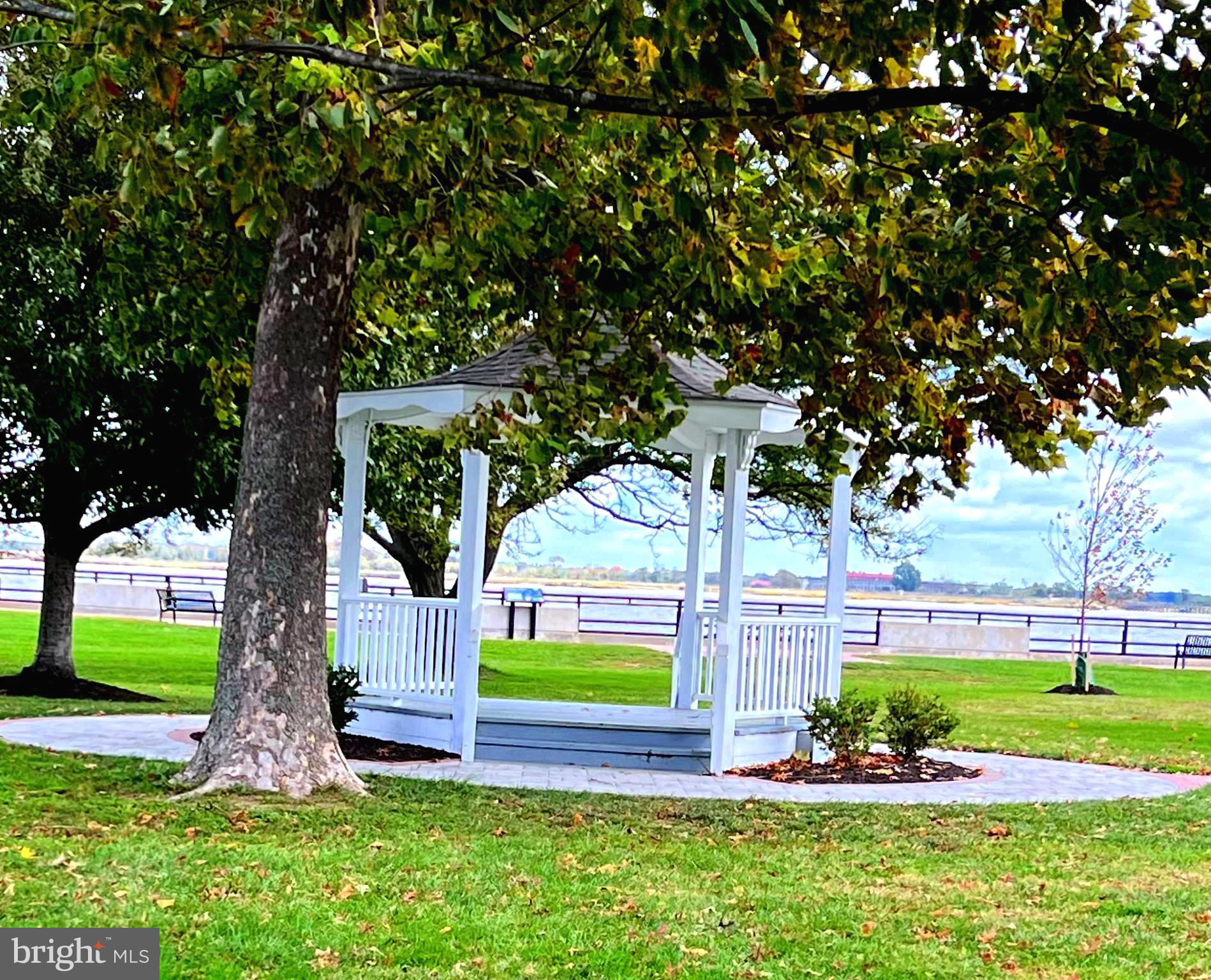 0 Delaware Street New Castle, DE 19720 - Photo 33 of 43 a front view of a house with garden