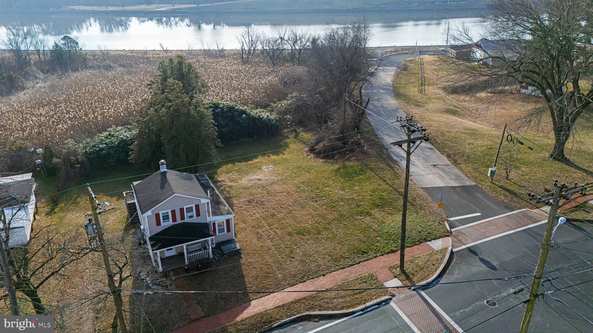 0 Delaware Street New Castle, DE 19720 - Photo 4 of 43 a view of a lake from a balcony