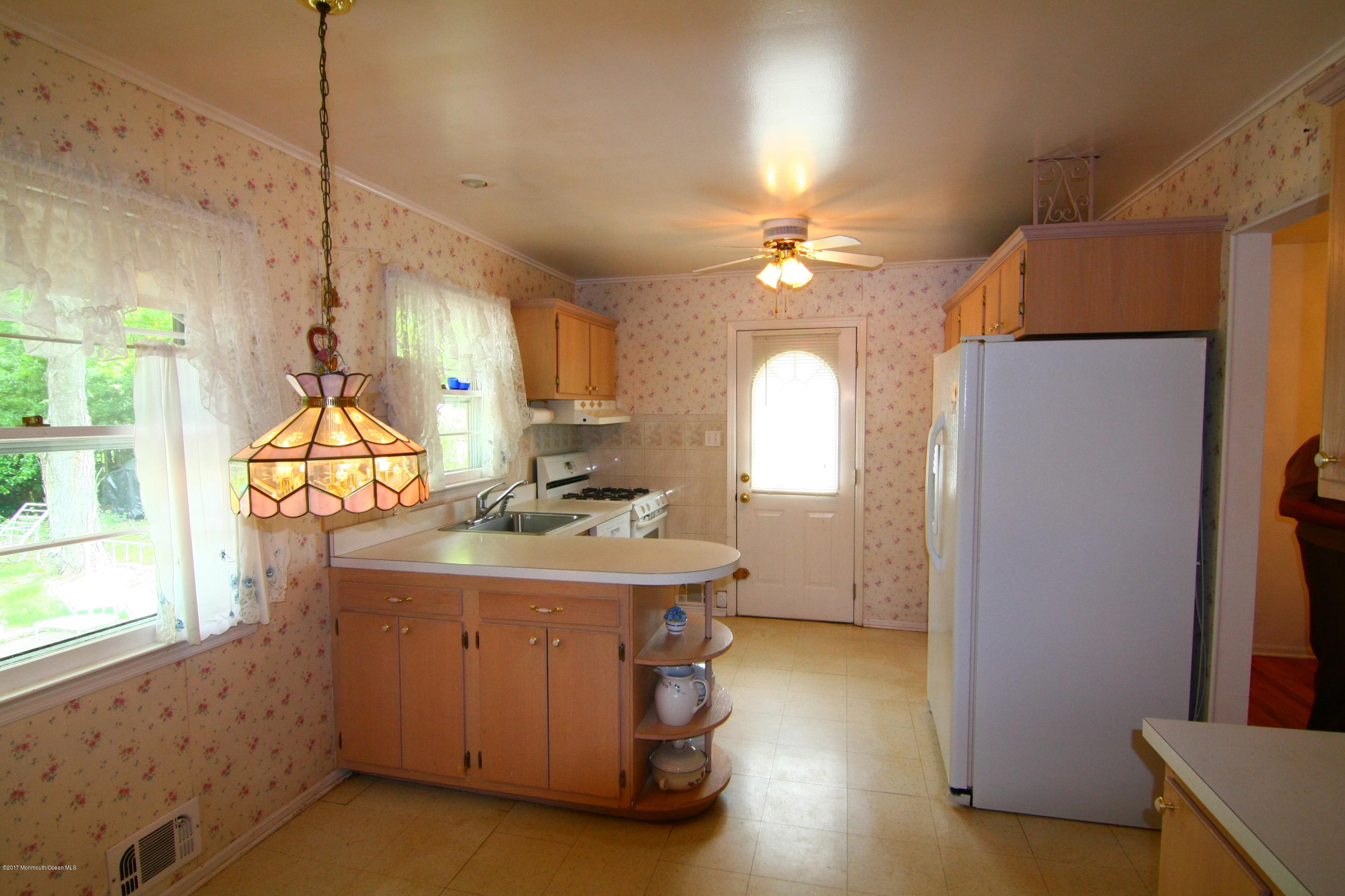 146 Randolph Road Freehold, NJ 07728 - Photo 6 of 21 6 Kit