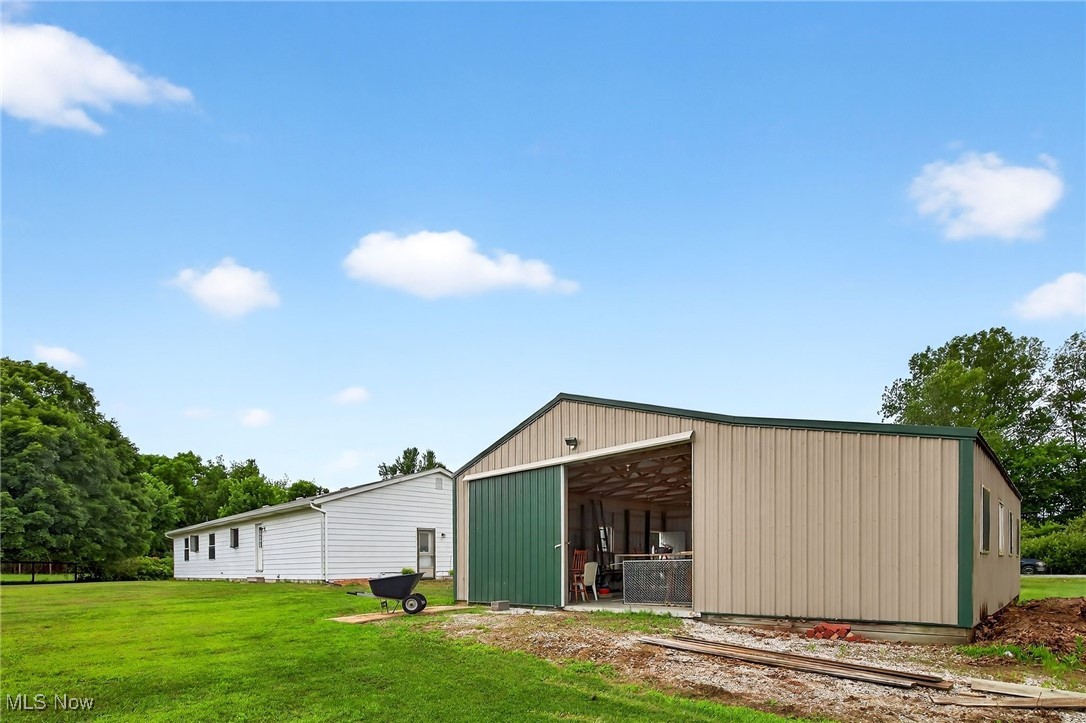 2109 Bennett Road Madison, OH 44057 - Photo 4 of 30