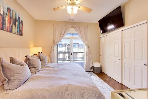 $550,000 | 1732 West Diversey Parkway, Unit 2W, Chicago, IL 60614