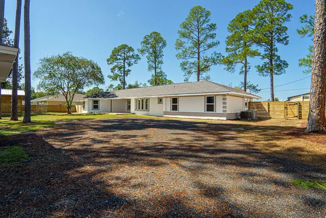 $485,000 | 498 Alabama Street, Crestview, FL 32536